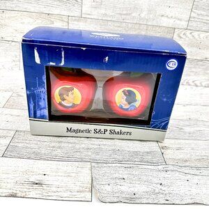 NIB Disney Snow White & Prince Charming‎ Apple Magnetic Salt & Pepper Shakers